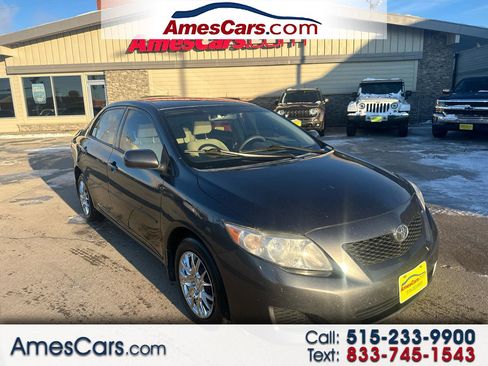 Used 2010 Toyota Corolla LE image 1