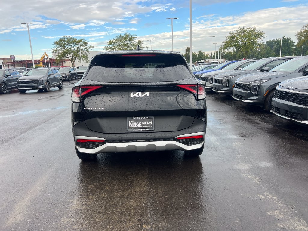 Certified 2023 Kia Sportage EX FWD image 5