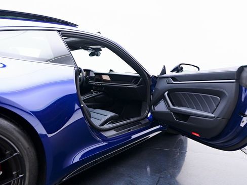 Used 2026 Porsche 911 Carrera GTS image 35