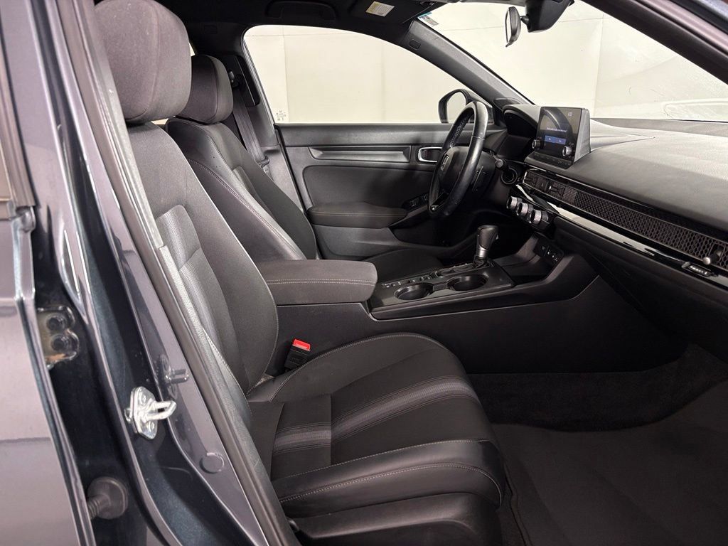 Used 2025 Honda Civic Sport image 44