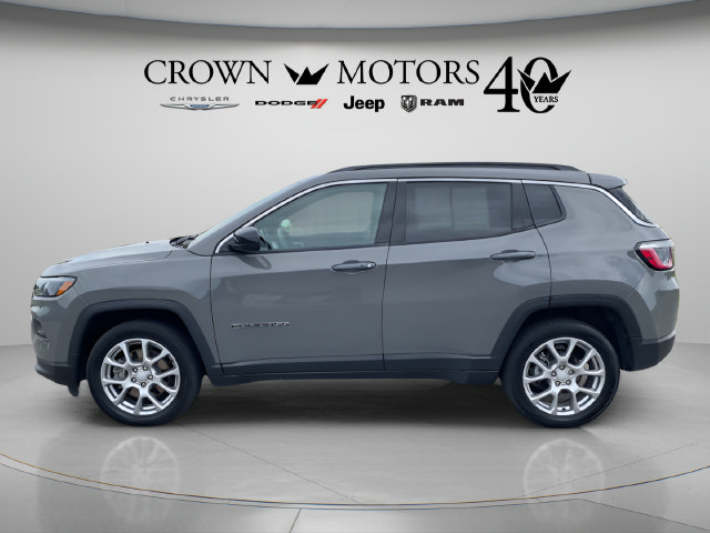 Used 2023 Jeep Compass Latitude AWD/4WD image 8