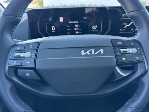 Used 2025 Kia K4 EX FWD image 35
