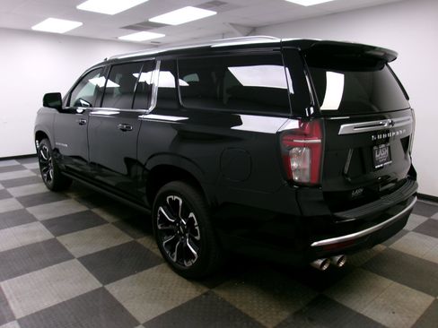Certified 2023 Chevrolet Suburban High Country AWD/4WD image 2
