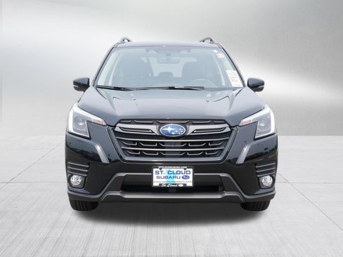 Certified 2023 Subaru Forester Limited AWD/4WD image 2
