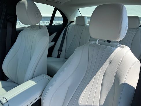 Used 2023 Mercedes-Benz E 350 4MATIC Sedan image 15