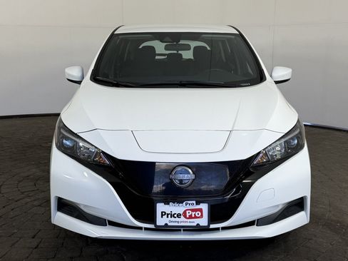 Used 2025 Nissan Leaf S FWD image 2