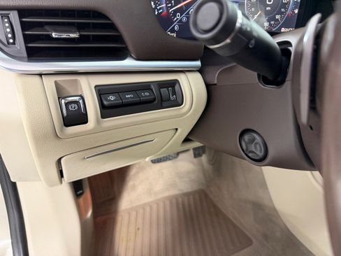 Used 2014 Cadillac XTS Premium FWD image 14