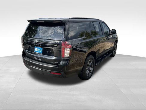 Used 2023 Chevrolet Tahoe Z71 w/ Luxury Package AWD/4WD image 7