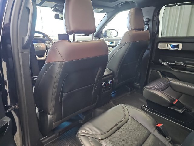 Used 2023 Ford Explorer Platinum w/ Technology Package AWD/4WD image 36