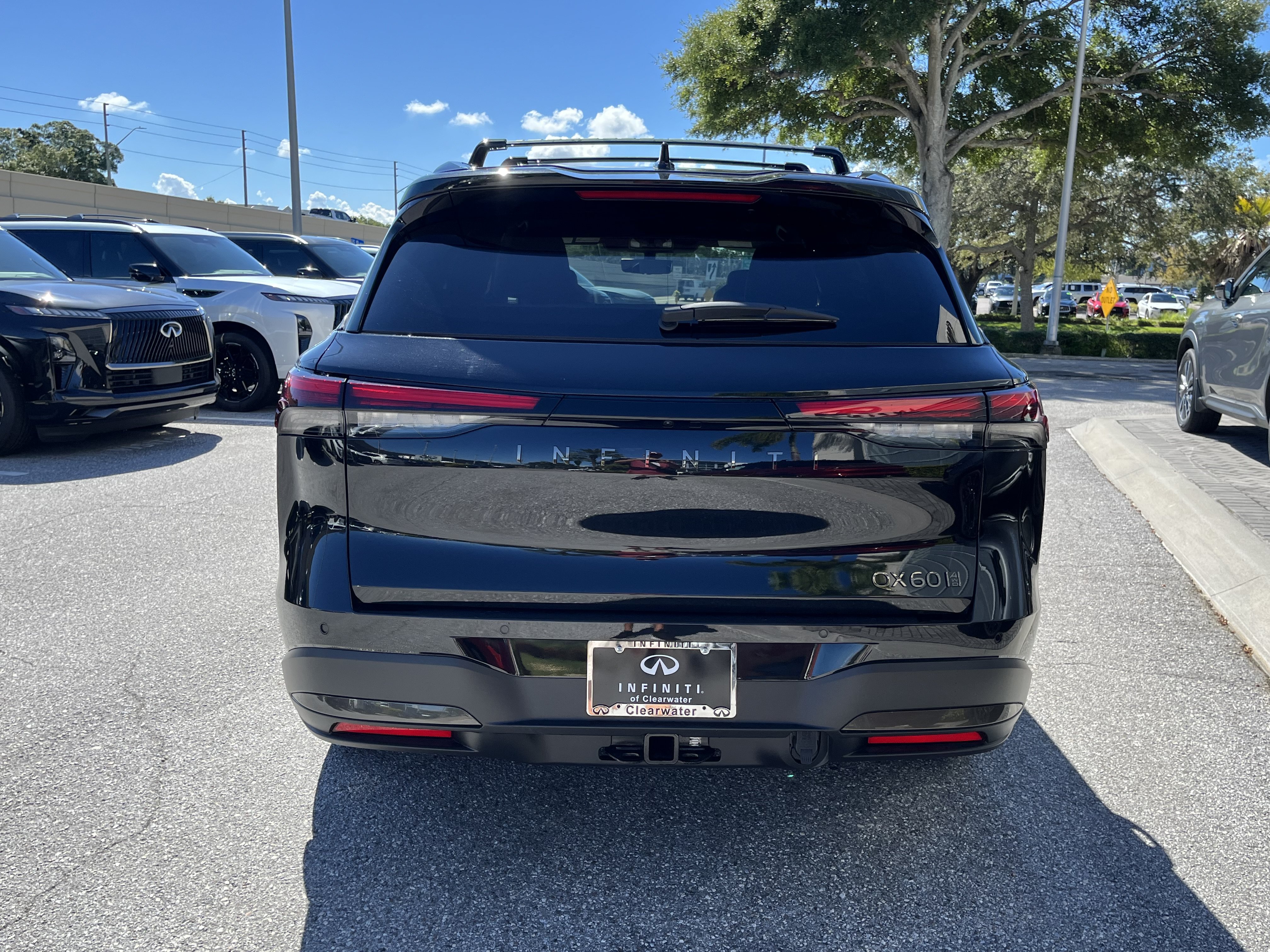Used 2026 INFINITI QX60 Autograph w/ Dark Cargo Package AWD/4WD image 8