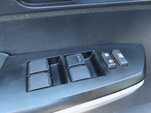 Used 2018 Toyota Tundra SR5 image 12