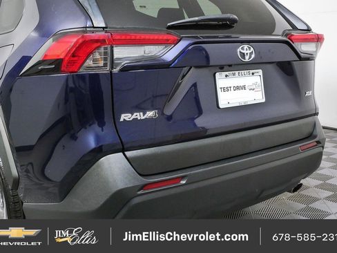 Used 2024 Toyota RAV4 XLE FWD image 34