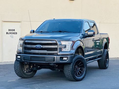 Used 2016 Ford F150 Lariat w/ Equipment Group 502A Luxury AWD/4WD image 3