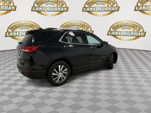 Used 2023 Chevrolet Equinox Premier FWD image 3