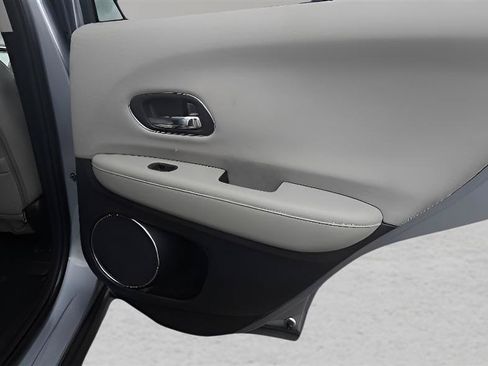 Used 2018 Honda HR-V EX image 24