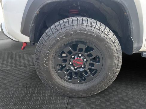 Used 2017 Toyota Tacoma TRD Pro AWD/4WD image 14