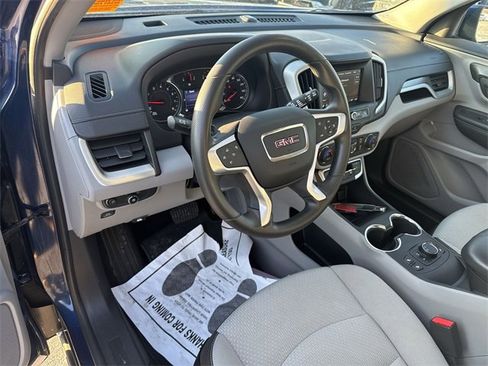 Certified 2022 GMC Terrain SLE w/ Driver Convenience Package image 10