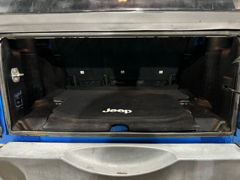 Used 2015 Jeep Wrangler Unlimited Sport w/ Connectivity Group image 14