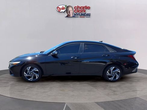 Certified 2025 Hyundai Elantra Sport FWD image 2