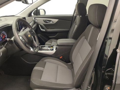 Used 2024 Chevrolet Blazer LT w/ Convenience Package FWD image 17