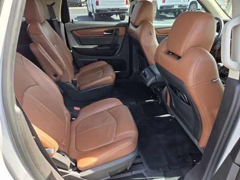 Used 2016 Chevrolet Traverse LT FWD image 18