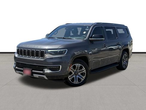 Used 2024 Jeep Wagoneer L Series II w/ Flexible Seating Group AWD/4WD image 1