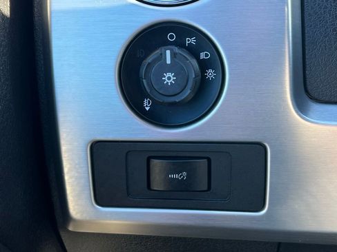 Used 2014 Ford F150 Platinum image 32