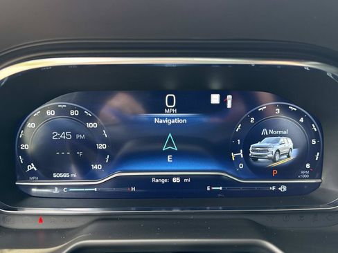 Used 2022 Chevrolet Tahoe LT w/ Luxury Package RWD image 29