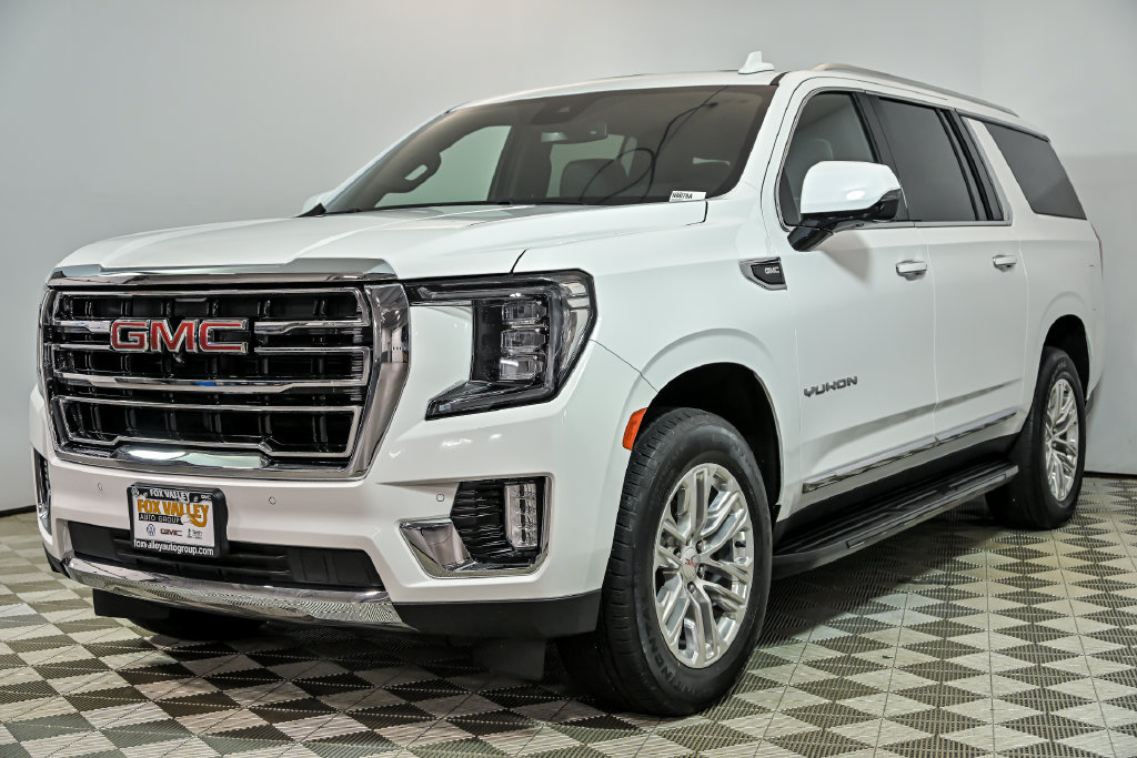 Used 2023 GMC Yukon XL SLT w/ SLT Premium Package AWD/4WD image 5