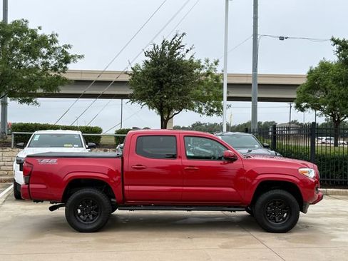 Used 2023 Toyota Tacoma SR AWD/4WD image 5
