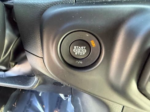 Used 2023 Jeep Wrangler Unlimited Sahara AWD/4WD image 27
