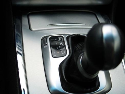 Used 2014 INFINITI Q60 Journey w/ Premium Package image 21