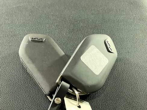 Used 2024 Kia Sorento SX Prestige w/ Olive Brown Leather Package image 32