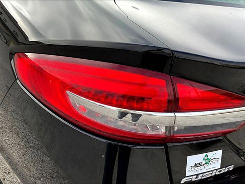 Used 2017 Ford Fusion S image 28