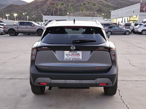 New 2026 Nissan Kicks SR AWD/4WD image 4