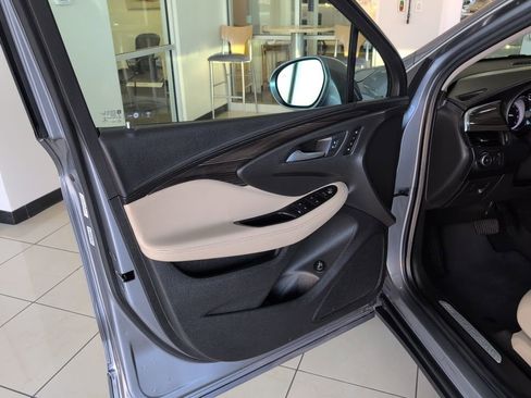 Used 2019 Buick Envision Essence image 8