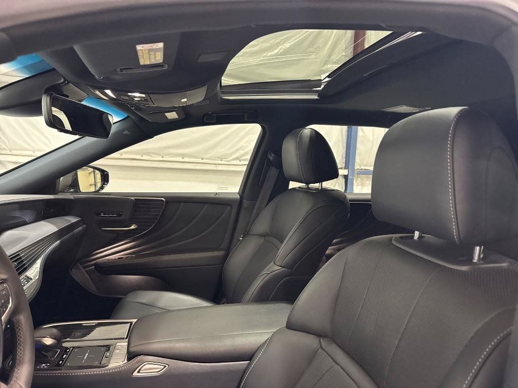 Used 2018 Lexus LS 500 w/ Accessory Package (Z1) RWD image 57