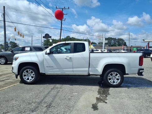 Used 2020 Chevrolet Colorado LT w/ Safety Package RWD image 5