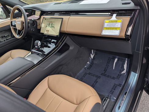 New 2026 Land Rover Range Rover Sport Dynamic SE image 28