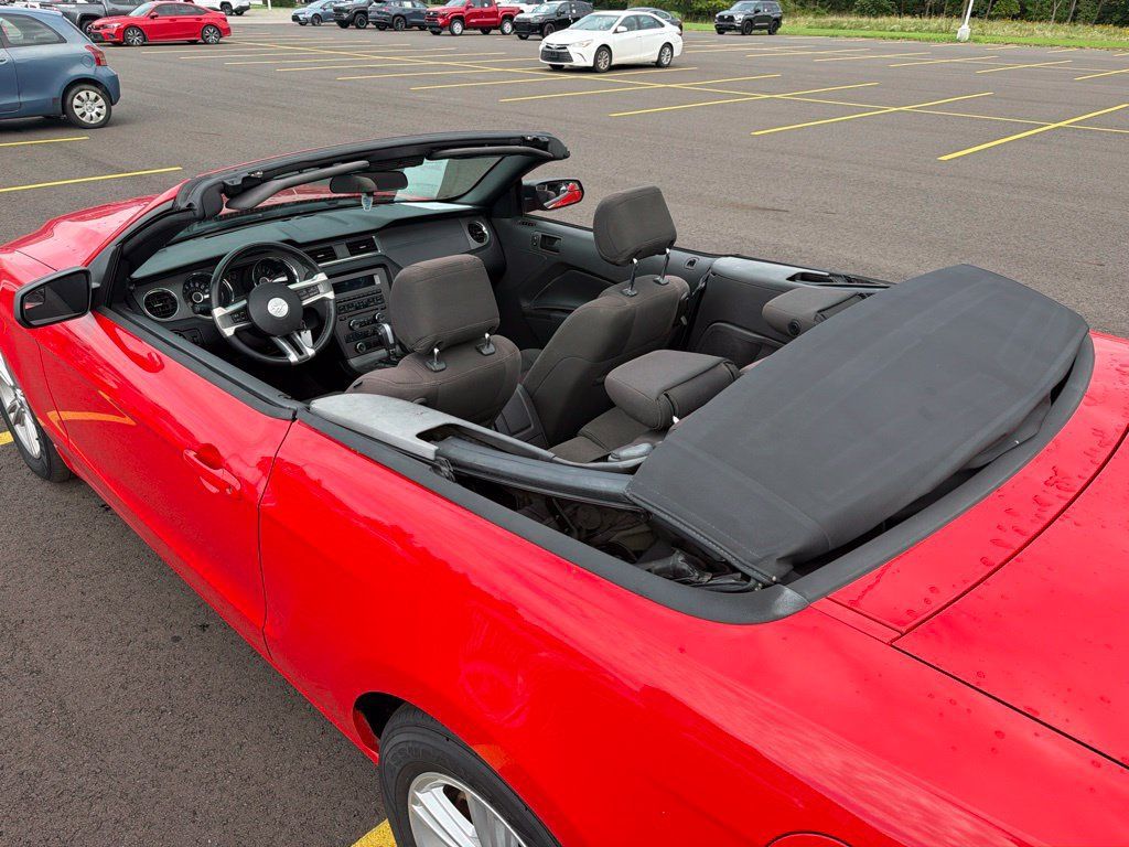 Used 2014 Ford Mustang Convertible RWD image 25