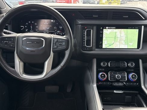 Used 2022 GMC Yukon XL Denali image 4