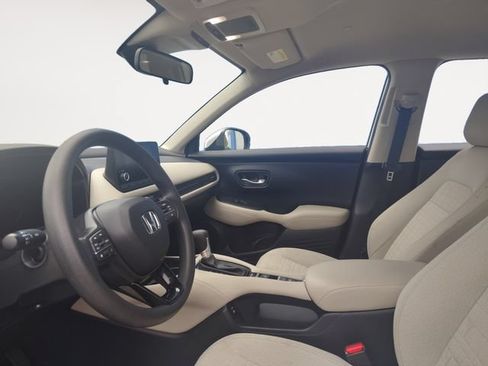 Used 2025 Honda HR-V LX image 9