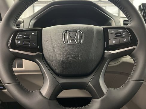 Used 2025 Honda Odyssey EX-L image 15