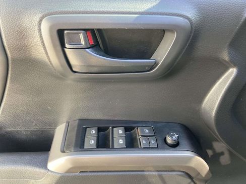Used 2023 Toyota Tacoma SR5 w/ Technology Package AWD/4WD image 15