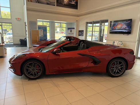 New 2026 Chevrolet Corvette Stingray Convertible w/ 1LT RWD image 8