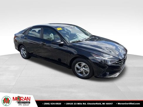 Used 2021 Hyundai Elantra SE FWD image 2