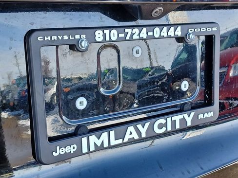 Used 2016 Jeep Renegade Limited image 8