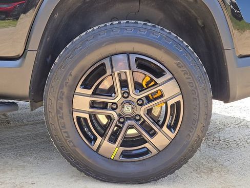 Used 2023 Rivian R1T Adventure AWD/4WD image 26