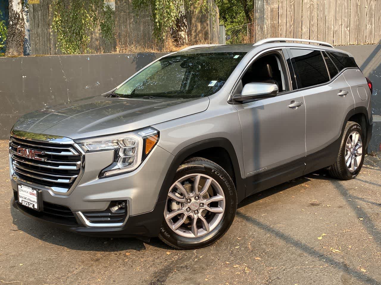 Used 2024 GMC Terrain SLT AWD/4WD image 1
