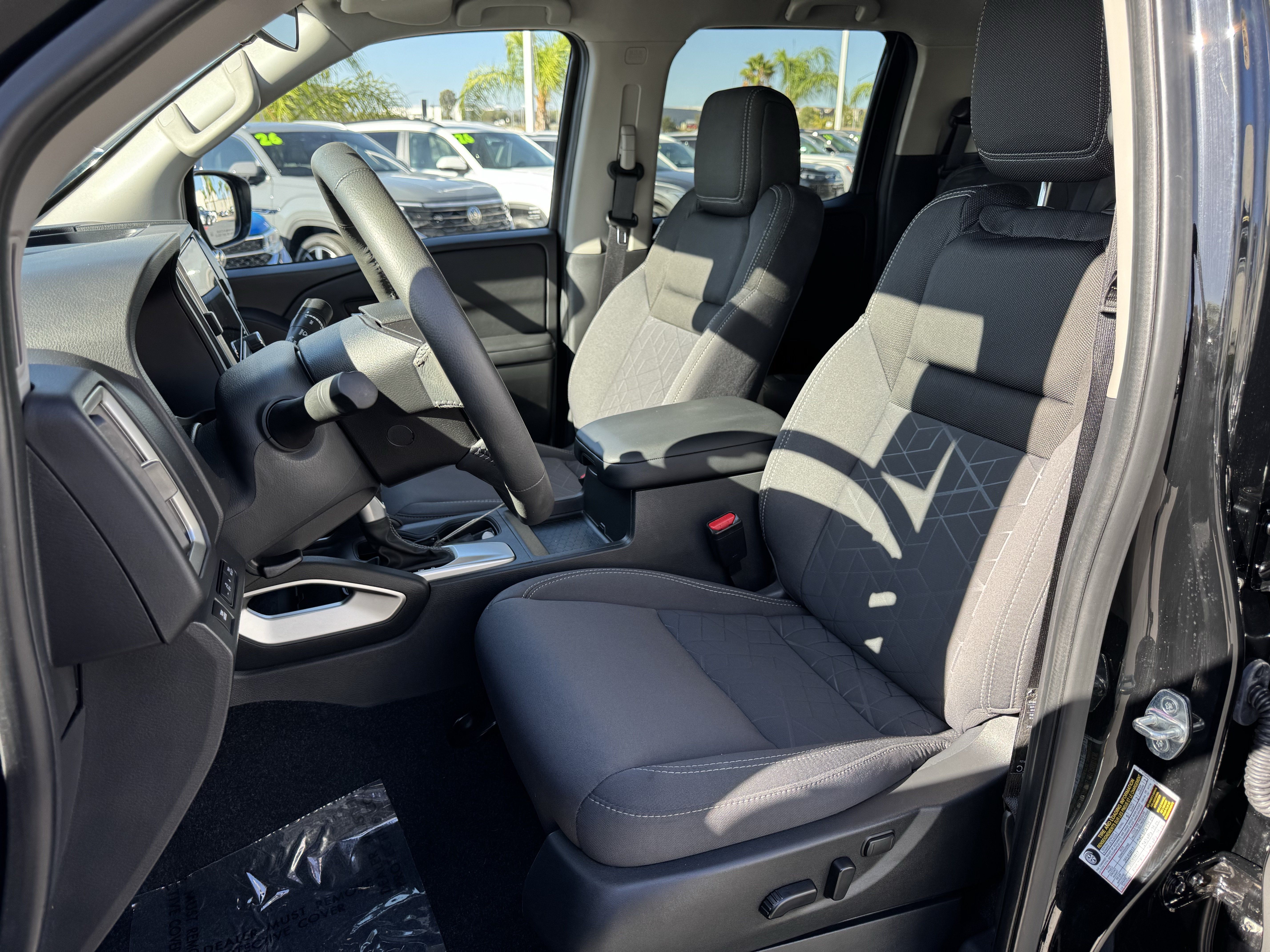Used 2026 Nissan Frontier SV w/ SV Convenience Package RWD image 14